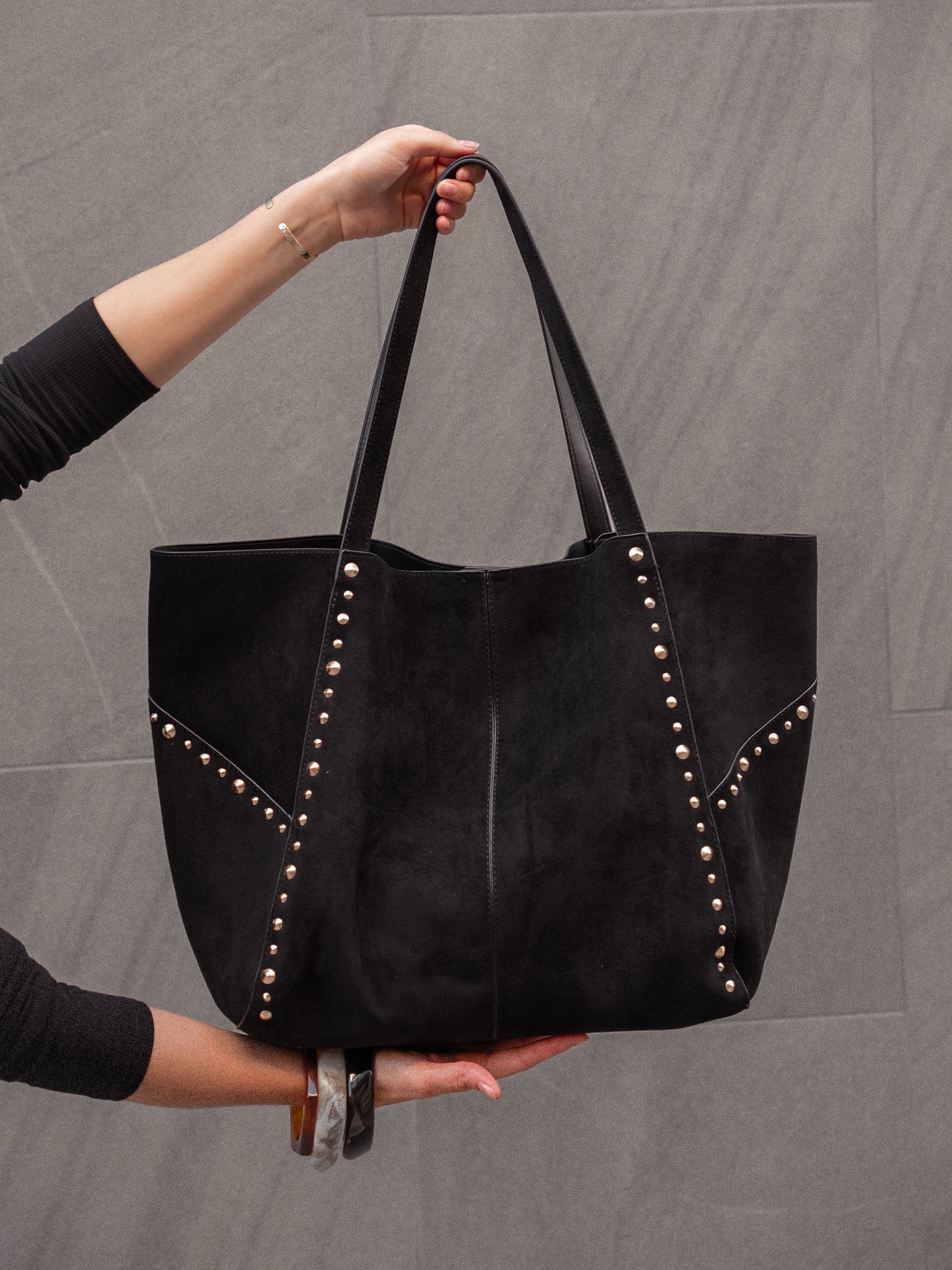 BOLSO SHOPPER TACHUELAS