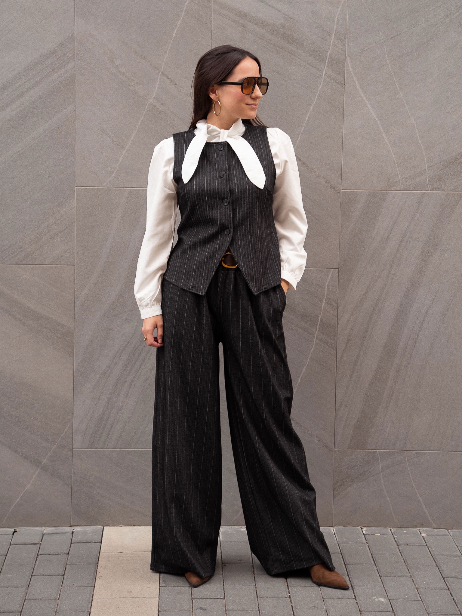 TRAJE RAYA DIPLOMÁTICA