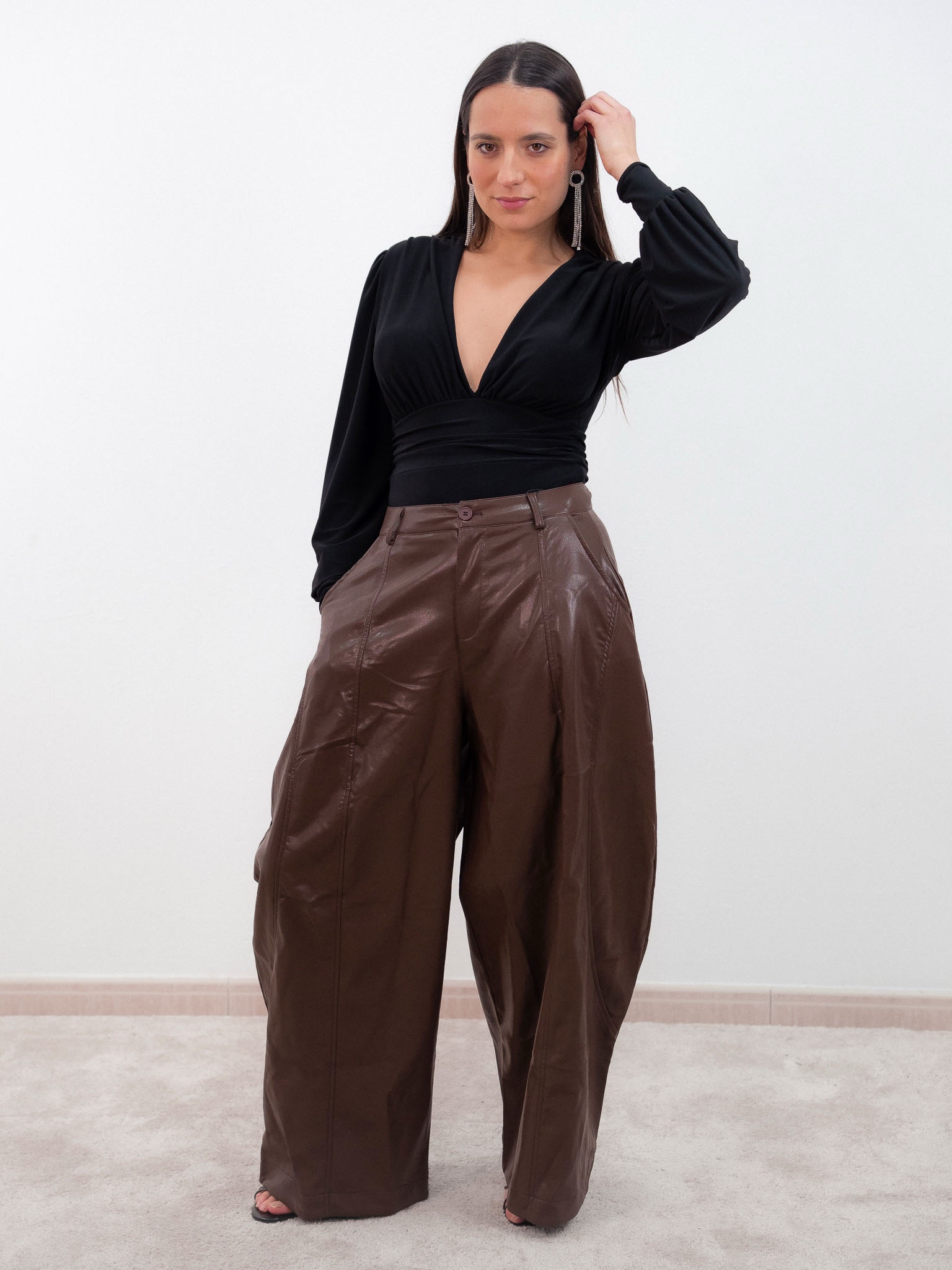 PANTALÓN BALLOON EFECTO PIEL