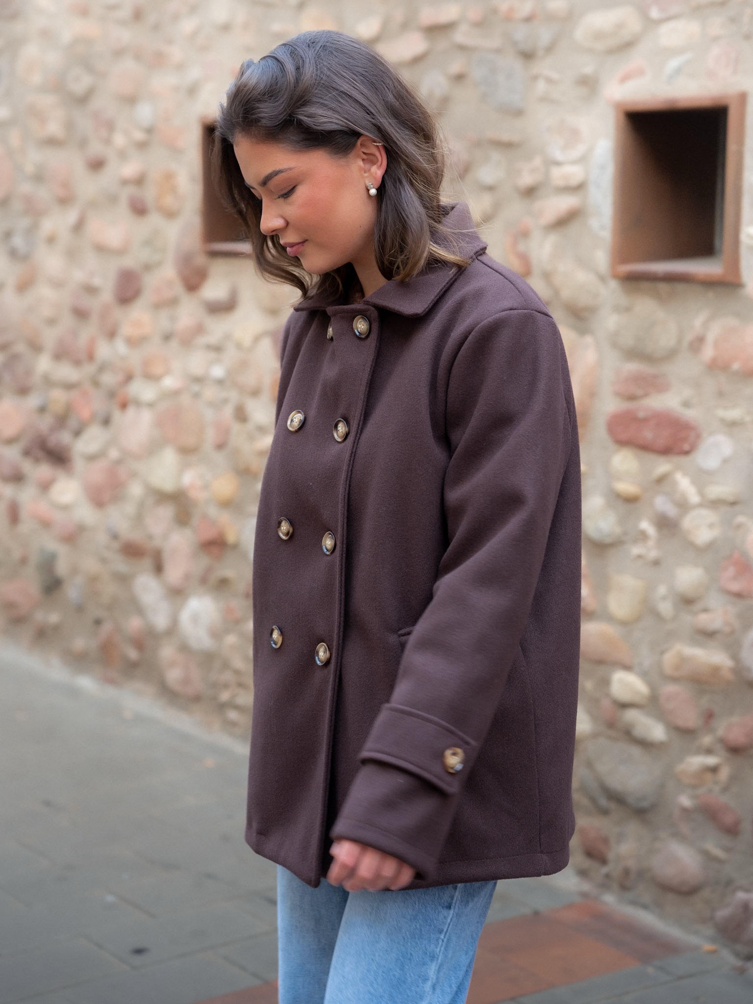 ABRIGO DOBLE BOTONADURA MARRÓN