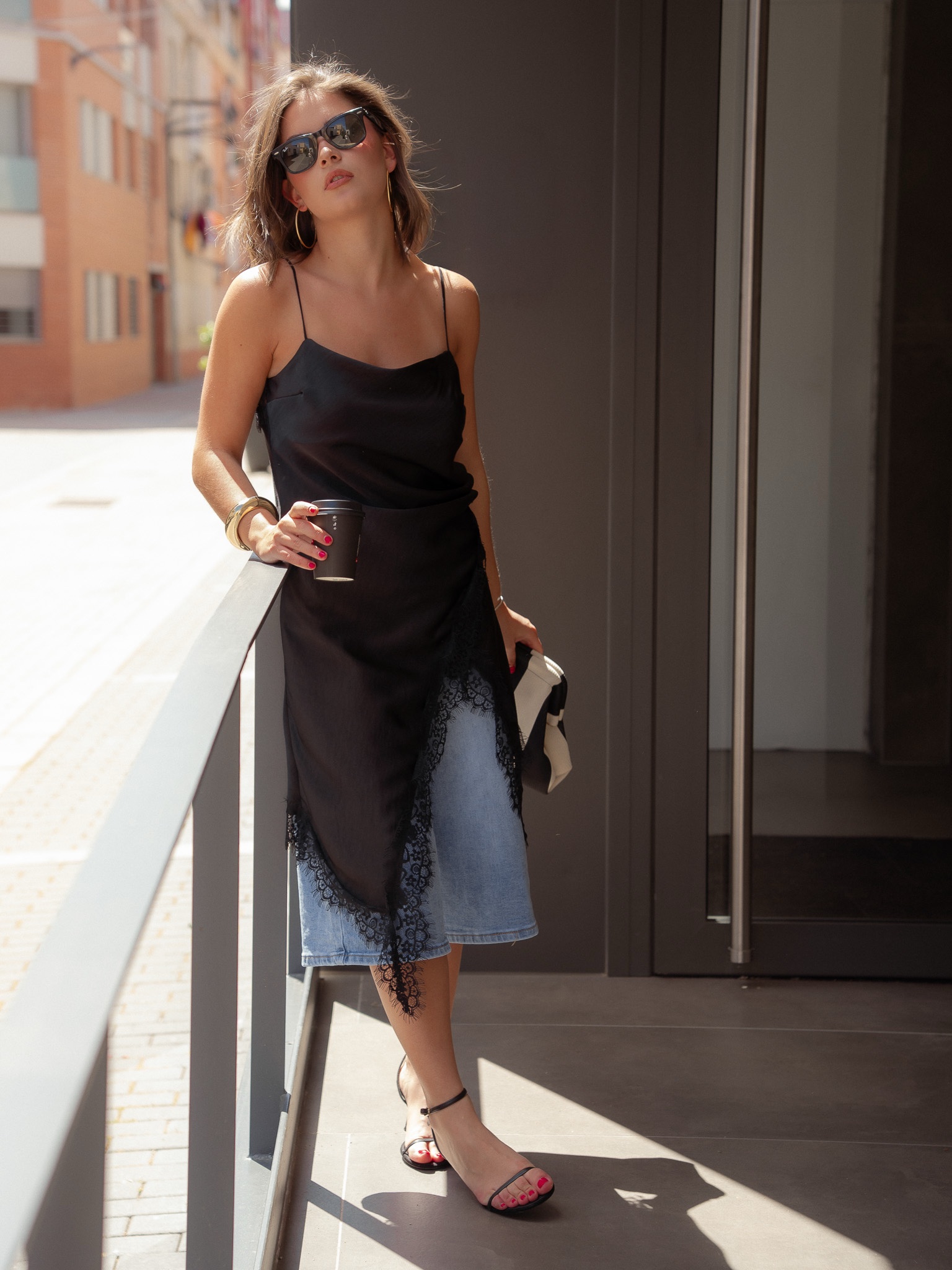 VESTIDO LENCERO