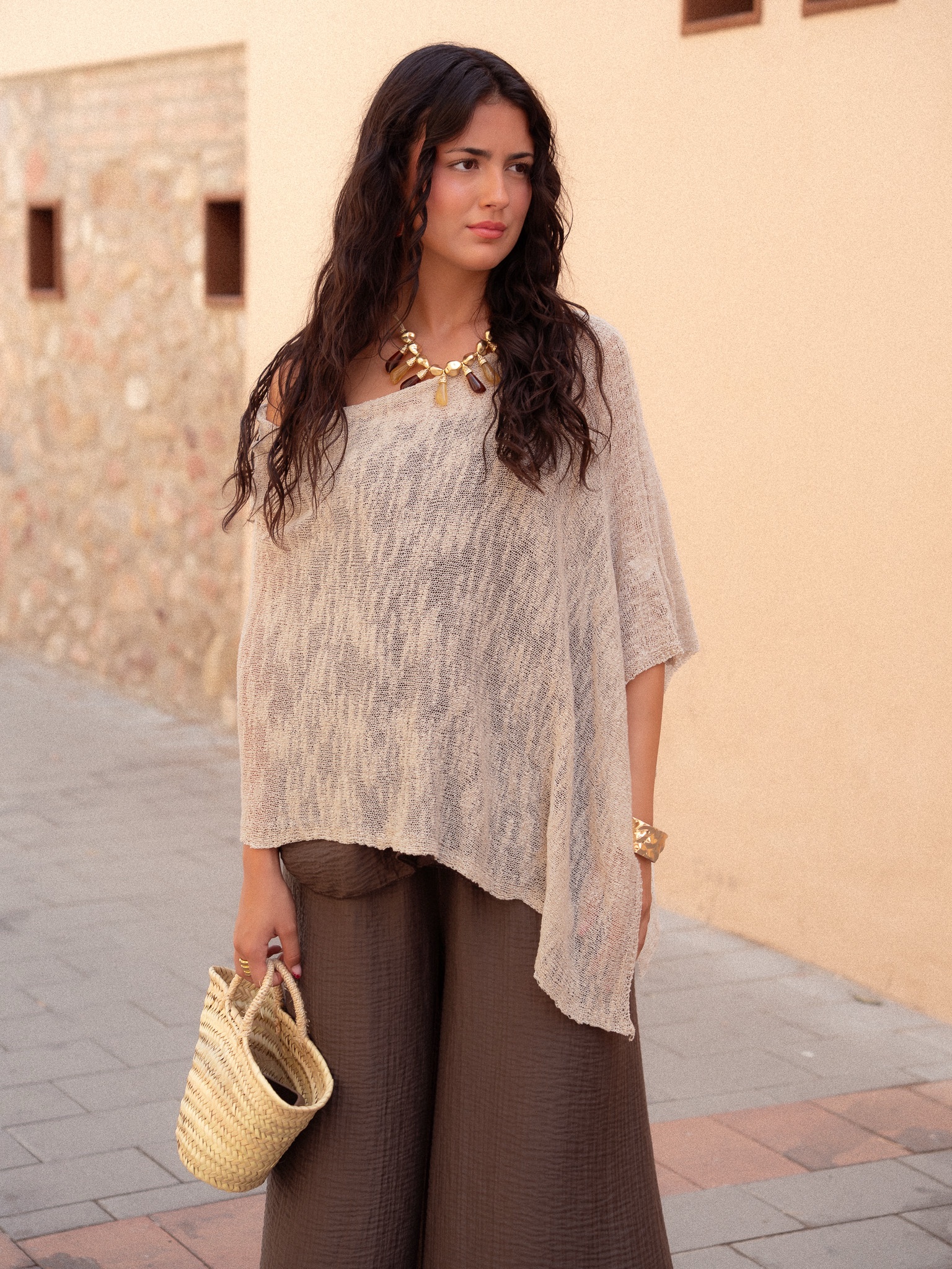 PONCHO LUCIA